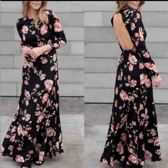 Billabong Dresses & Skirts - Love Like Summer x Billabong Black Floral Long Sleeve Maxi Dress Small